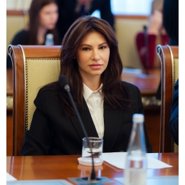 Пасечникова Ольга Александровна, сопредседатель, руководитель комитета по PR Новосибирского регионального отделения "Деловая Россия"